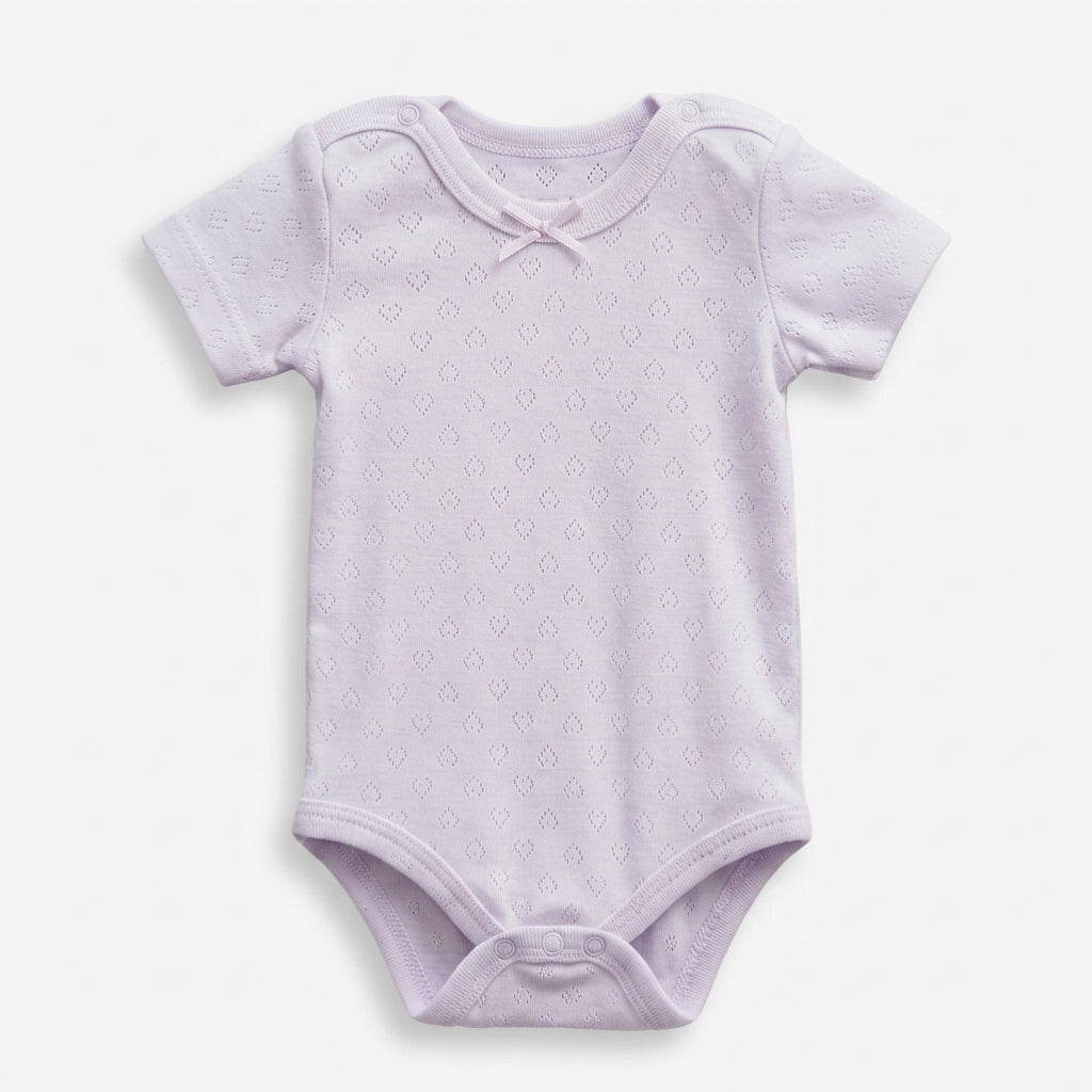 Mor kız bebek body çıtçıtlı yaka detayı